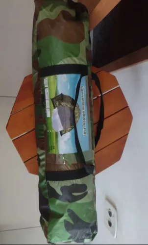 Barraca camping camuflada 6 lugares sem uso no centro de São Gonçalo