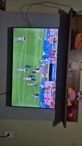 Vendo TV smart de 43 polegadas + Painel vendo juntos!