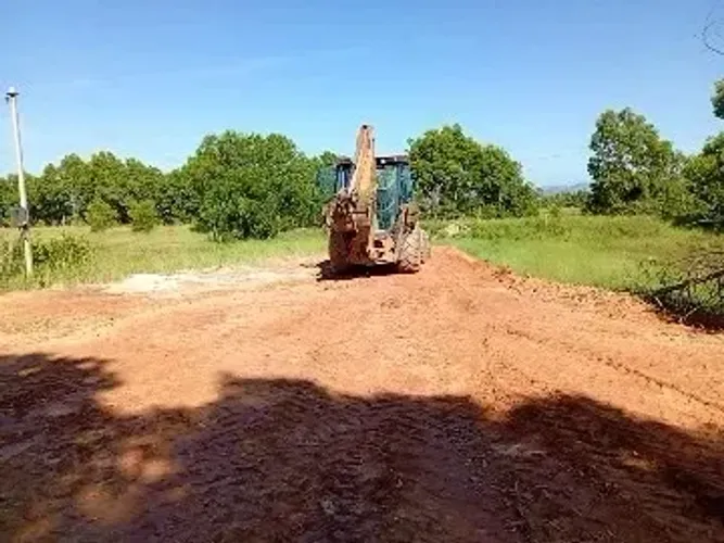 terreno plano no imburo aceita entrada mas parcela