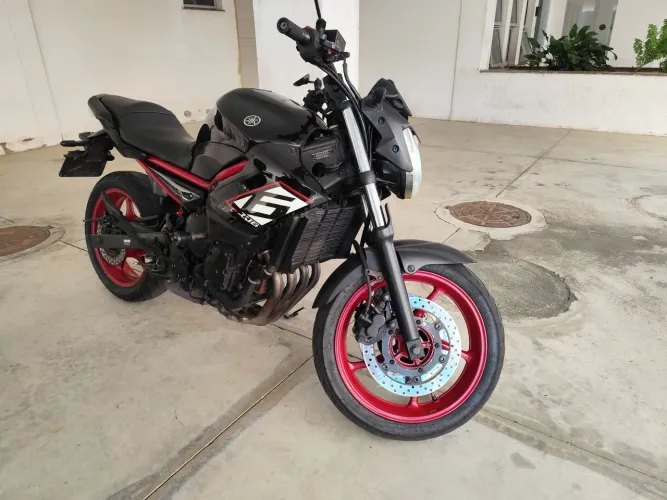 Vendo XJ6 toda revisada só transferir ACEITO TROCA