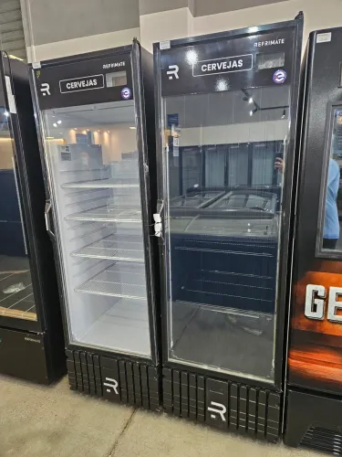 cervejeira 570 litros com aquecimento no vidro - interno preto/branco - nova