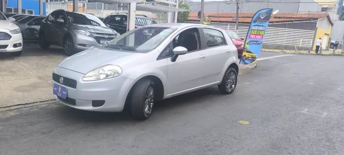 Fiat Punto Attractive 1.4 Fire Flex 8V 5P 2012
