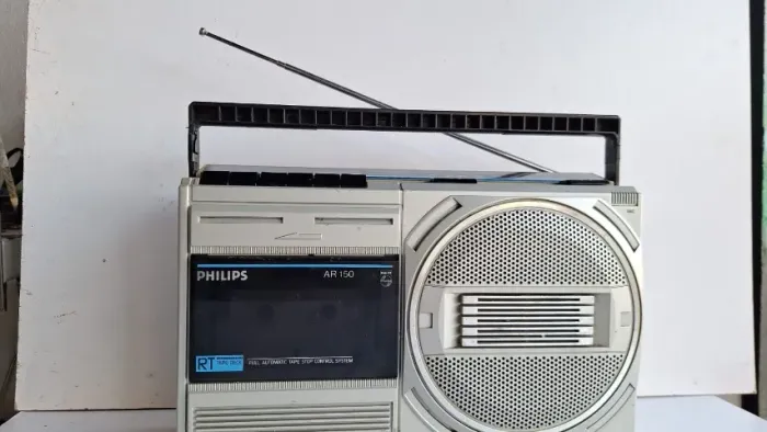 Eletrônicos diversos de 79 a 109,00 cada ou 290,00 o lote, funcionando menos o walkman