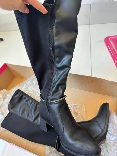 Bota tamanho 34