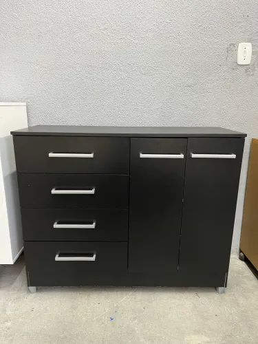 Cômoda preta 