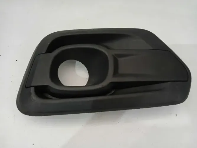 MOLDURA FAROL MILHA ESQUERDO RENAULT KWID OUTSIDER 2020/2022