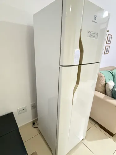 Geladeira Electrolux DFN 39 Frost Free