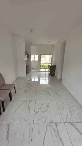 Casa de condomínio para aluguel e venda possui 76 metros quadrados com 3 quartos