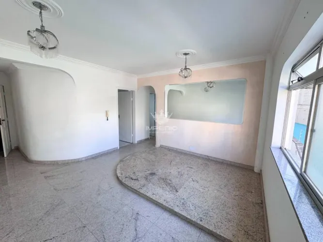 APARTAMENTO À VENDA NO CENTRO DE ITAÚNA - 102 m²