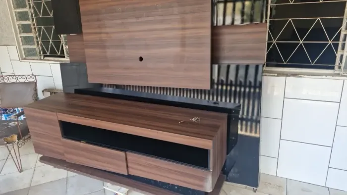 Estante com painel para TV