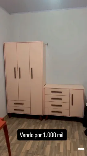 Guarda roupa de criança rosa lindo