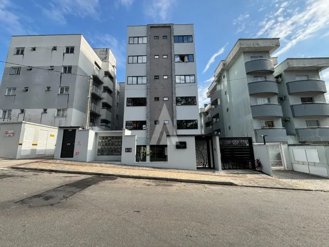 Apartamento com 2 suítes à venda no bairro Costa e Silva em Joinville-SC por R$ 550.000,00