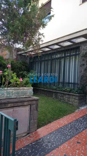 CASA ASSOBRADADA - POMPEIA - SP