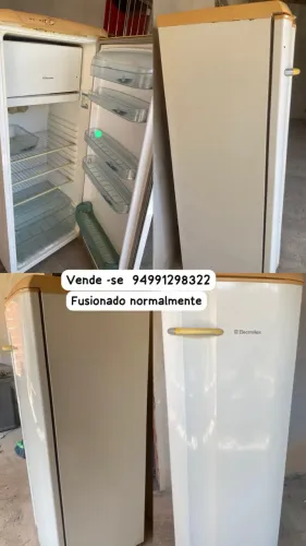 Vendo uma geladeira 300,00