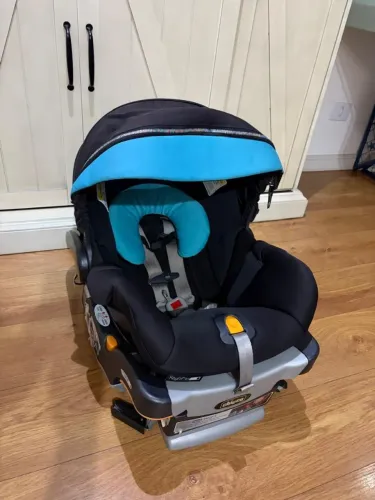 Bebê Conforto Chicco KeyFit 30 em excelente estado de conservação, sem observações.
