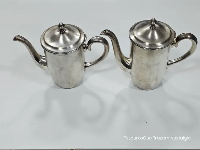 Par de Antigos Bules Wolff Prateado Banhado em Prata 20cm e 18cm Anos 60