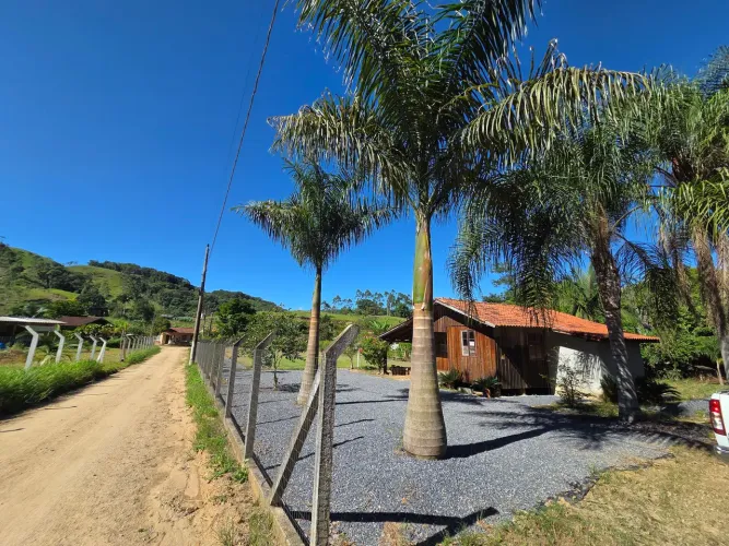 Chácara encantadora C/ Riacho