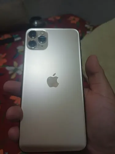Vendo iPhone 11 pro Max Gold 64 g 