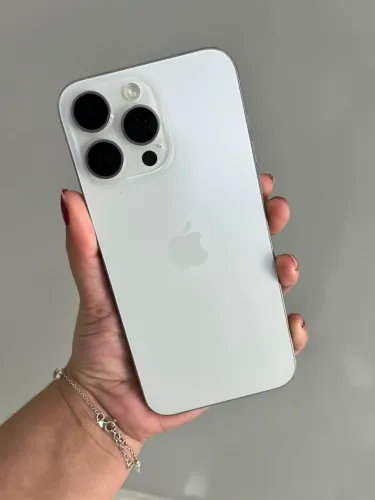 ? iPhone 15 Pro Max 256GB - Impecável + 10 Capinhas