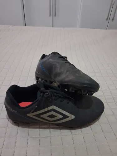 Chuteira campo umbro tam 36
