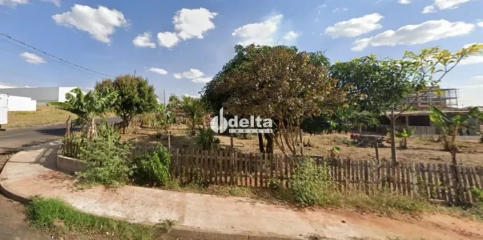 Área disponível para venda no bairro Jardim América I em Uberlândia-MG