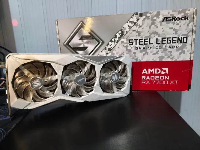 RX 7700 XT 12GB OC STEEL LEGEND TRIPLE FAN