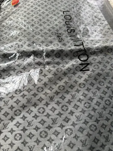 Echarpe Louis Vuitton Cinza