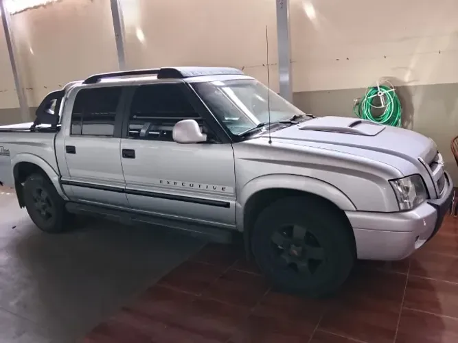 Chevrolet S10 Pick-up Exec. 2.8 4X4 CD TB Int.dies 2010
