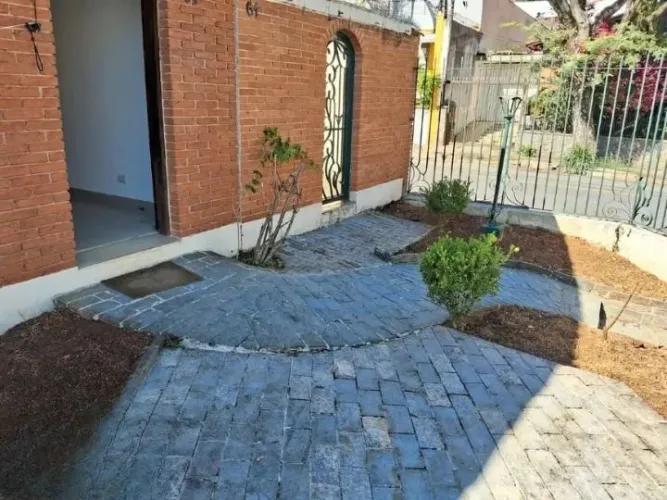 Sobrado com 3 dormitórios para locação no Centro de São Bernardo do Campo 4 vagas