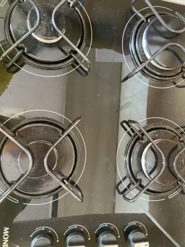 Fogão cooktop e balcão