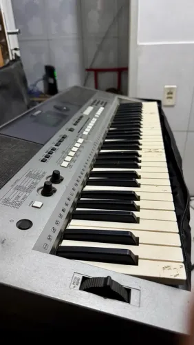 YAMAHA PSR - E443 