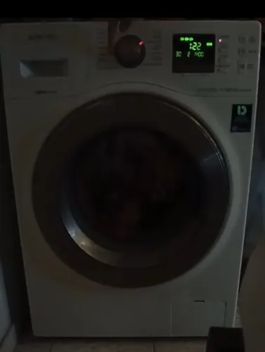 VENDO MÁQUINA DE LAVAR ROUPAS SAMSUNG - ACEITO OFERTAS