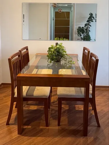 Mesa com 4 Cadeiras - Madeira Maciça