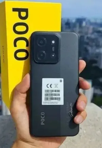 Troco em iPhone 11 ou 12 telefone tá novo 2 meses de uso com garantia ainda.