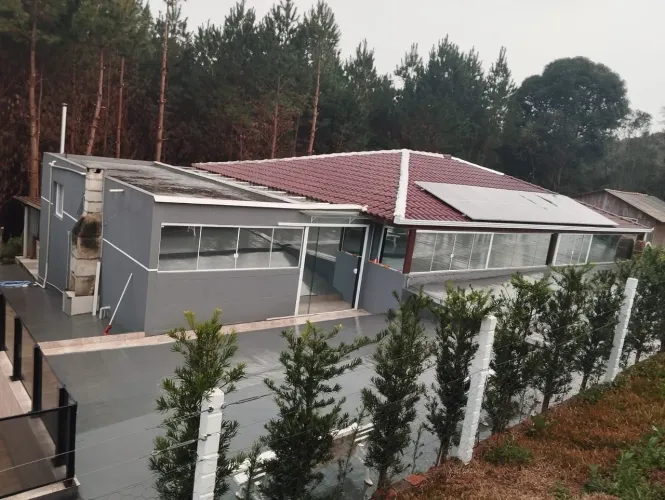 Chácara com piscina 