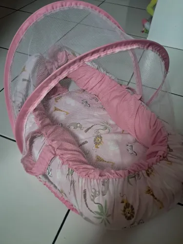 Ninho redutor de berço para bebê com mosquiteiro