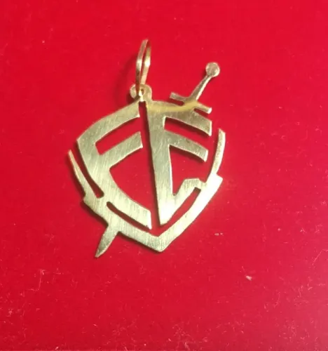 Pingente Fé Ouro 18 Kilates Peso 1.60 Gramas 18 mm