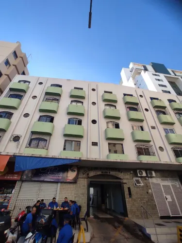 2 quartos + vaga e elevador CNB 13 ao lado do Sesc 