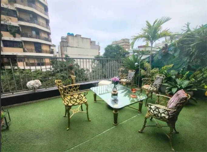 Cobertura à venda com 3 suítes no condomínio Edifício Mocinha, Rio de Janeiro - RJ
