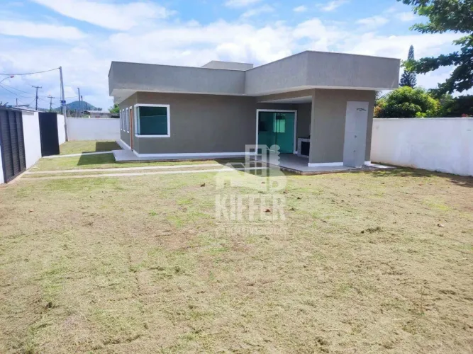 Casa com 3 quartos para alugar, 150 m² por R$ 5.050/mês - Itaipuaçu - Maricá/RJ