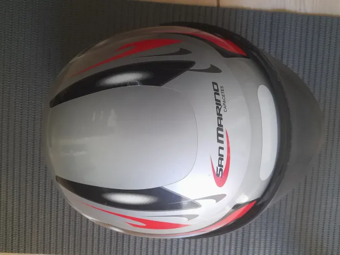 Capacete samarino número 58 novo