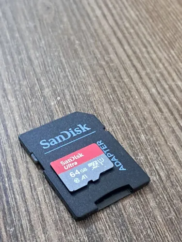 Cartão de Memória SanDisk Ultra 64GB microSD