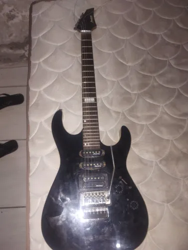 Guitarra Floyd Rose strinberg (Usada)