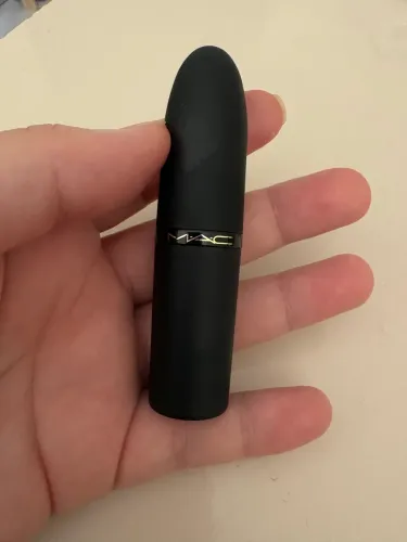 Batom MAC Powder Kiss