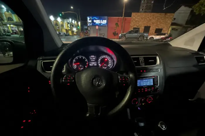 Volkswagen Fox 1.6 MI Total Flex 8V 5P 2014