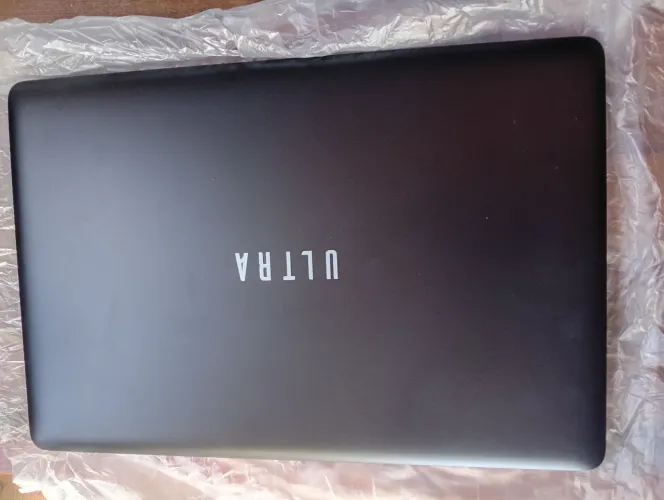 Notebook ultra (nunca usado)