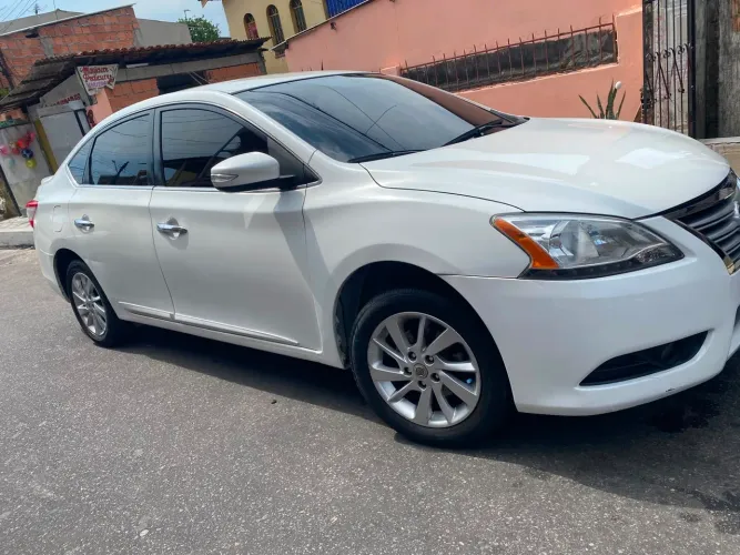 Nissan Sentra SV 2.0 Flexstart 16V Aut. 2016