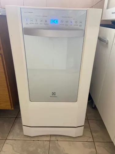Maquina lava-louças electrolux 9 serviços - blue touch 110V