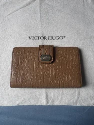 Carteira Victor Hugo - Caramelo