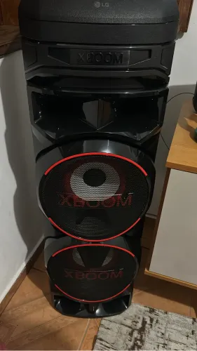 Caixa Acústica LG Xboom RNC9, Bluetooth, LED, Entrada de Microfone e Guitarra, USB, Preto 